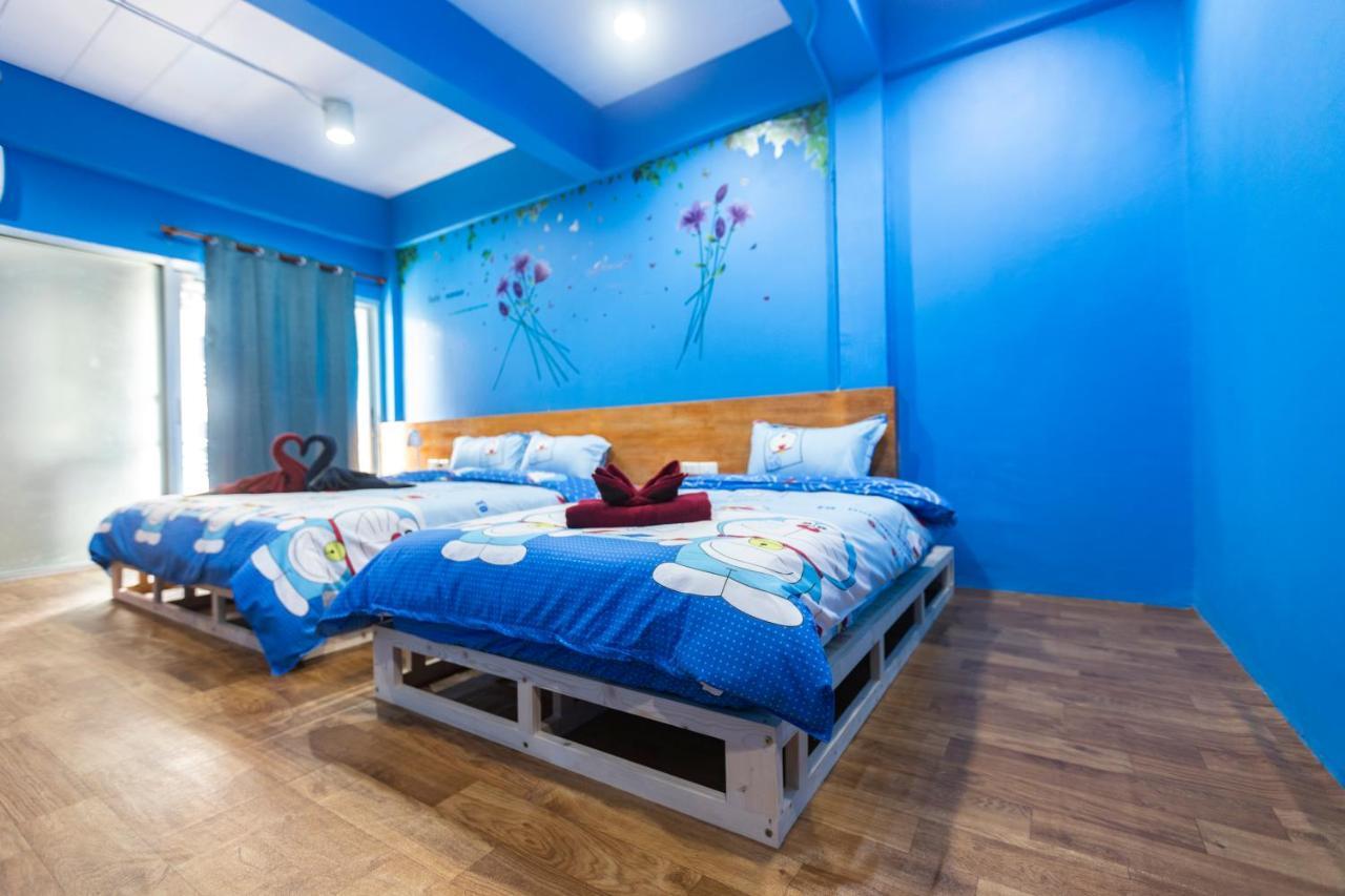 Firefly Phuket Hotel Patong Exterior photo